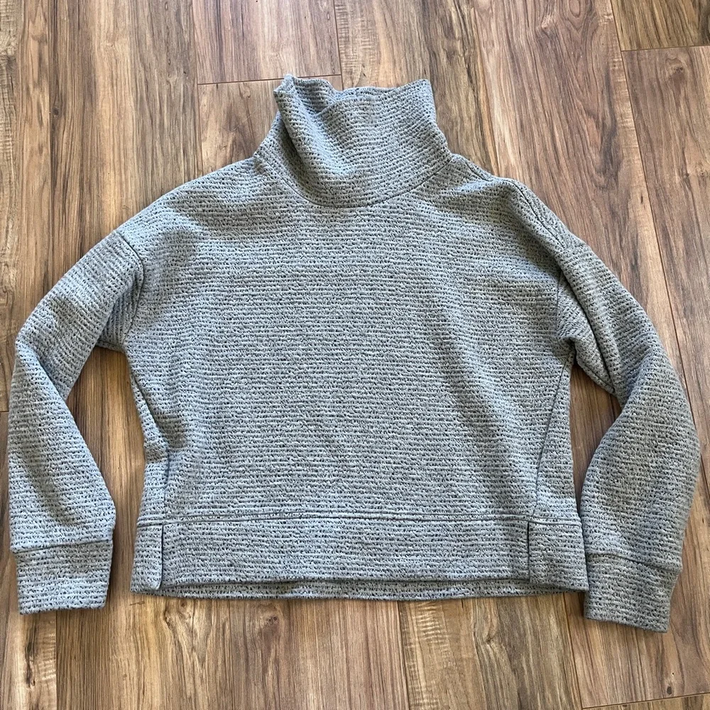 Calia Size M pullover - Picture 5 of 6